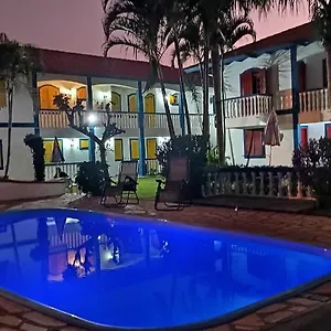  Apartamento Colonial 150m Da Brasil